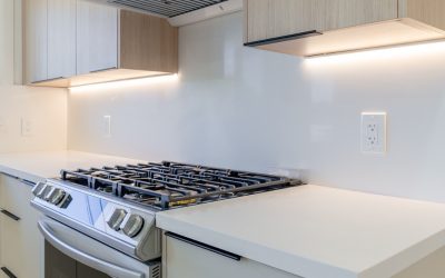 Light Wood and Earth-Toned Kitchen
