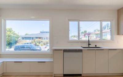 Light Wood and Earth-Toned Kitchen